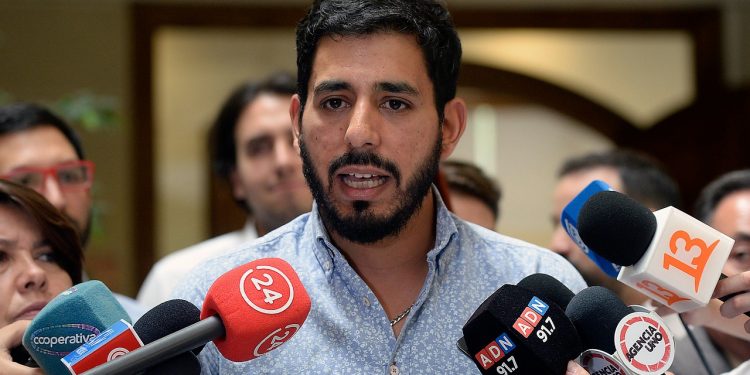 Diputado Jorge Brito califica de “inaceptable”   declaraciones de general del Ejército que invitó a violentistas de la Araucanía a un enfrentamiento