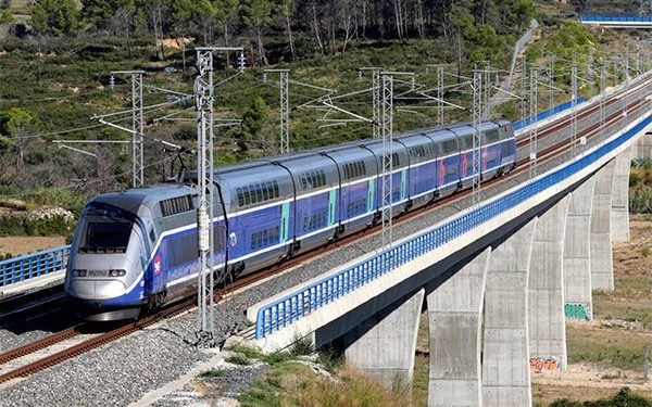 Senadora Allende recalca: «Este Gobierno ha sido incapaz de cumplir con la promesa de avanzar en el proyecto de Tren Rápido entre Santiago y Valparaíso”