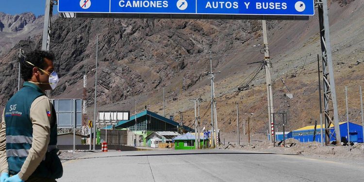 Ante alza de contagios asociaciones gremiales conforman «Frente de Trabajadores Públicos Fronterizos»