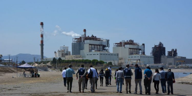 Ministros del Segundo Tribunal Ambiental visitan Quintero y Puchuncaví para posible conciliación en demanda por reparación ambiental