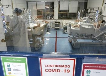 COVID-19: prevén hasta 44 mil casos diarios en las próximas dos semanas en Chile
