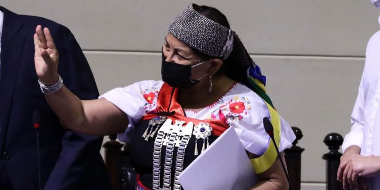 Elisa Loncon en su despedida como presidenta de la Convención: “El gobierno saliente fue un obstáculo, sobre todo en los primeros meses”