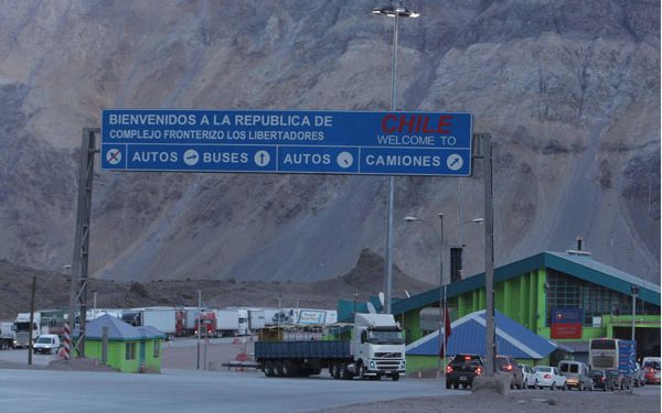 Funcionarios de Aduana piden al Gobierno respetar protocolos COVID-19 establecidos antes de la apertura de fronteras en el Complejo Los Libertadores