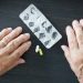 A través de manual digital promueven el uso responsable de medicamentos en personas mayores