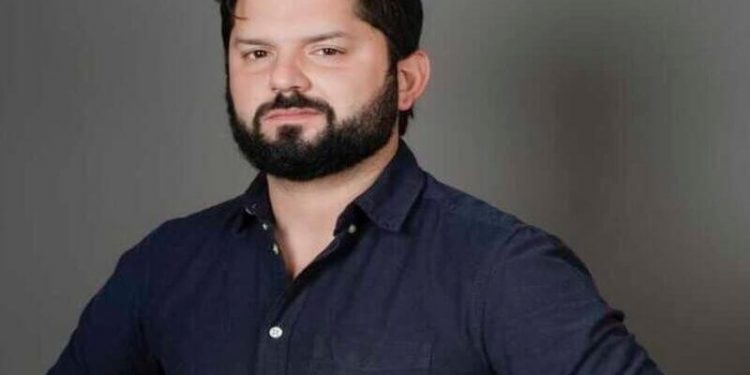 63% tiene una imagen «positiva» o «muy positiva» de Gabriel Boric según Cadem