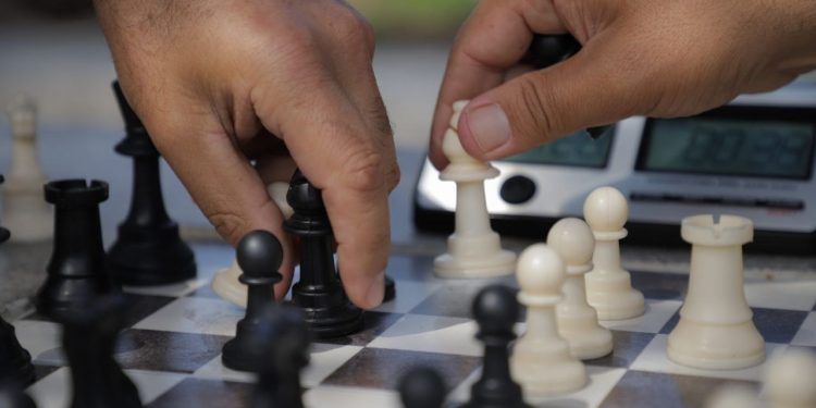 Vuelve el ajedrez a la Plaza O’Higgins de Valparaíso : preparan torneo abierto con maratones todos los sábados