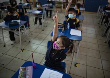 Colegio de Profesores: “Tenemos un protocolo que en vez de hacerse cargo, flexibiliza las medidas”