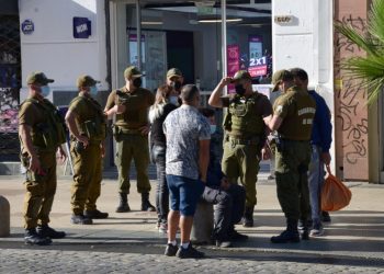 Viña del Mar: realizan operativo para despejar comercio informal en calle Valparaíso