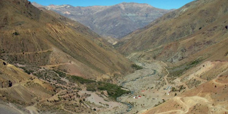 Alcalde de Putaendo presenta recurso ante el Tribunal Ambiental para seguir las acciones legales en contra de proyecto minero Vizcachitas