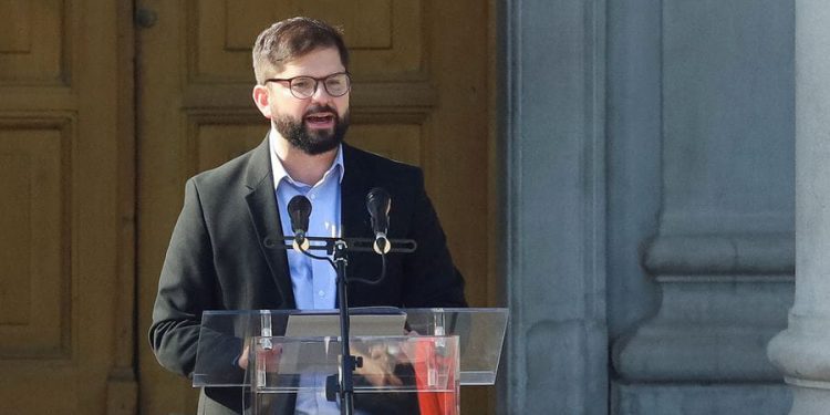 Presidente electo Gabriel Boric da a conocer a sus 39 subsecretarios