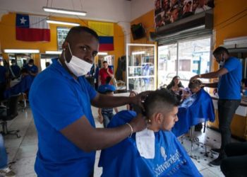 Fuerza laboral extranjera superó el millón de personas en Chile según datos del INE