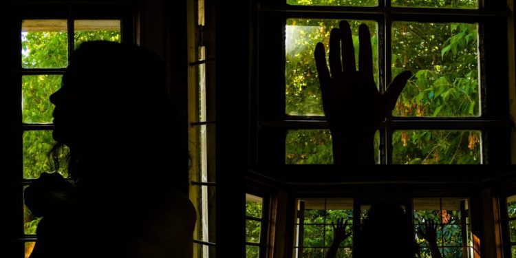 Estrenan montaje «Ausencia» en Cerro Alegre de Valparaíso