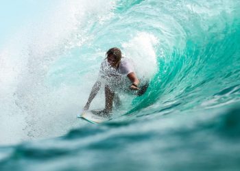 En Maitencillo ofrecerán clases de surf didácticas durante todo febrero junto a destacado deportista nacional
