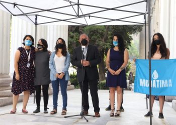 Gobernador Rodrigo Mundaca llega hasta Santiago para solidarizar con constituyentes de Modatima que han sido víctimas de amenazas