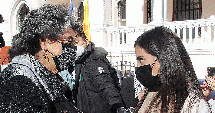 Dan a conocer estratosféricos finiquitos durante la gestión de Virginia Reginato: más de $150 millones entre tres exfuncionarios