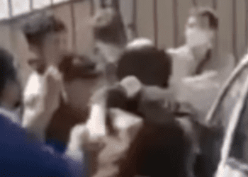 Nueva pelea entre estudiantes: en Viña del Mar alumno fue golpeado en el estacionamiento del colegio Casteliano