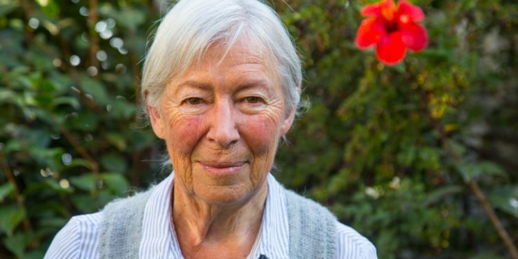 Destacada neuróloga infantil del Hospital Carlos van Buren es la primera mujer en recibir el Premio Nacional de Medicina