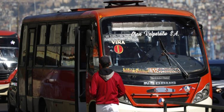 Dirigente del transporte público y crisis en el servicio microbusero: “Si no hay solución vamos a cortar las calles, pues ¿no fue esa la bandera de lucha del actual Gobierno?