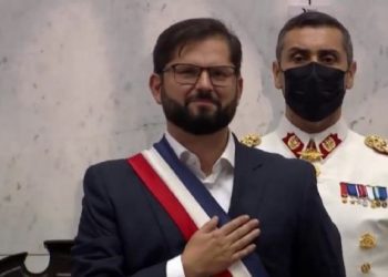 Cadem: Gabriel Boric inicia su mandato con una imagen positiva del 57%