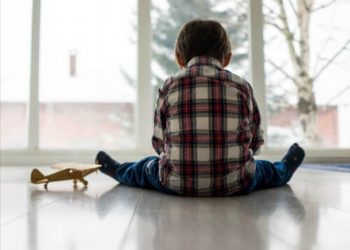 Pandemia: uso de mascarillas, clases híbridas y distanciamiento social provocan un efecto negativo en el desarrollo integral infantil
