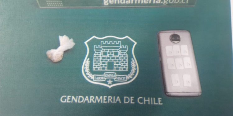 Valparaíso: gendarnes repelen lanzamiento de droga en cárcel de la comuna