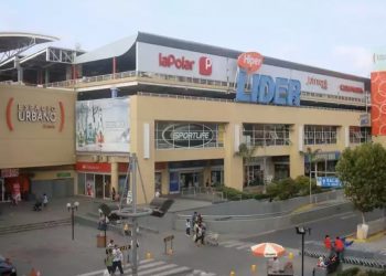 Sujetos huyen con millonario botín en celulares de alta gama desde bodega de supermercado en Viña del Mar