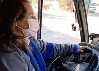Proponen formar 500 conductoras de microbuses para la Región de Valparaíso ante falta de choferes