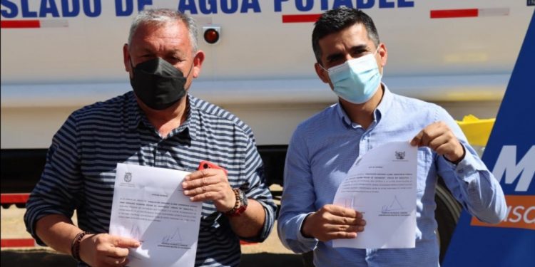 Emergencia hídrica: Casablanca recibe dos camiones aljibe para consumo humano