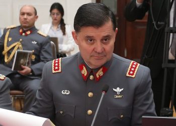 Ex comandante en jefe Ricardo Martínez no se presentó a declarar por acusaciones de fraude en el Ejército