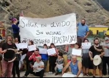 Vecinos de Isla Alejandro Selkirk protestan porque no llegaron las vacunas contra el COVID-19