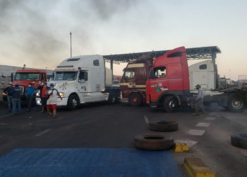 Dirigente de dueños de camiones afirma que no paralizarán a 24 horas del cambio de mando, como amenaza un mensaje de voz