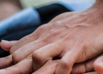 Cardiólogo advierte que incluso los jóvenes deben evaluarse antes de hacer actividad física