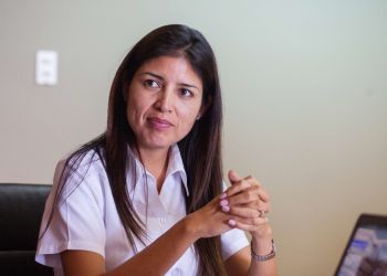 Karen Rojo pasa de exalcaldesa a fugitiva:  huye del país luego que la Corte Suprema  desestimara último recurso para evitar la cárcel