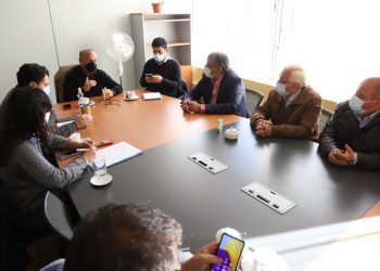 Para enfrentar situación de movilidad vial: gobernador Rodrigo Mundaca y dirigentes del transporte del Gran Valparaíso acuerdan líneas de trabajo