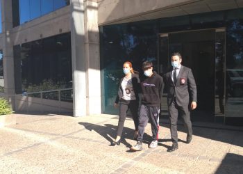 Portando una granada de mano y armamento detienen a sujeto acusado de homicidio en Playa Ancha