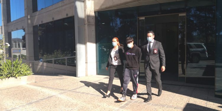 Portando una granada de mano y armamento detienen a sujeto acusado de homicidio en Playa Ancha