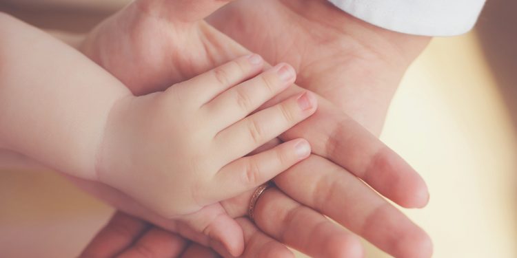 Tras aprobación en el Senado, Allende enfatiza: “Requerimos una reforma integral al sistema de adopción, considerando los distintos tipos de familia”