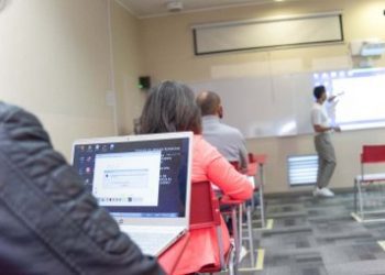 Inicio de año académico en la educación superior será principalmente presencial destaca el Mineduc