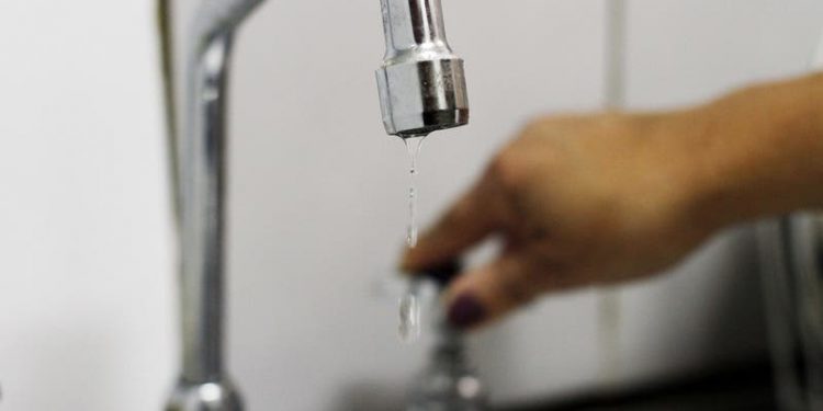 Crisis hídrica: Gobierno anuncia plan de racionamiento de agua en el Gran Santiago