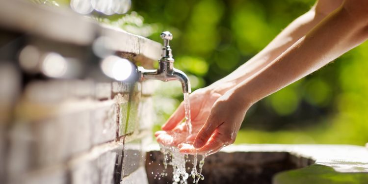 Consumo de agua potable en zonas costeras durante Semana Santa se incrementaría en un 26%
