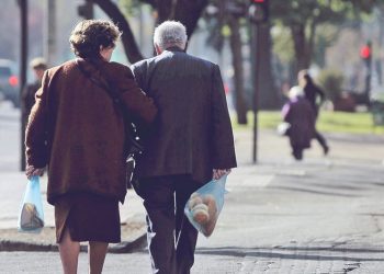 Senadores RN piden al Presidente reactivar proyecto de reforma a las pensiones