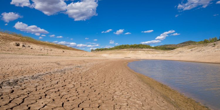 En 2022 ya se han gastado casi $10  mil millones en camiones aljibe 