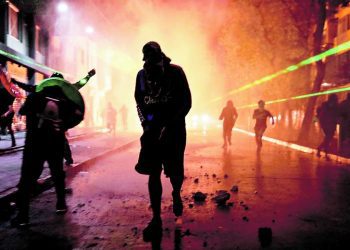 Columna de opinión / Maldita piedra que estás en el suelo