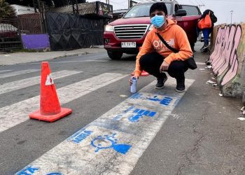 Viña del Mar: con demarcación de pasos peatonales inclusivos vecinos de Achupallas y Santa Julia conmemoraron el Día Mundial del Autismo