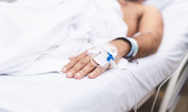 Valparaíso: apuñalan a carabinero para robarle su celular