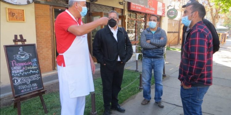 Locatarios viñamarinos visibilizan sus requerimientos en la previa de anuncios para la reactivación económica en La Moneda