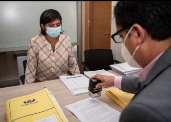 Alcaldesa de Quilpué presenta denuncia por irregularidades en el pago del permiso de circulación y suspende a directora de Tránsito