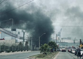 Portuarios de San Antonio realizan paro para presionar por quinto retiro