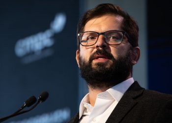 Boric presenta plan de recuperación económica: extensión del IFE Laboral hasta septiembre y congelamiento de la tarifa del transporte público