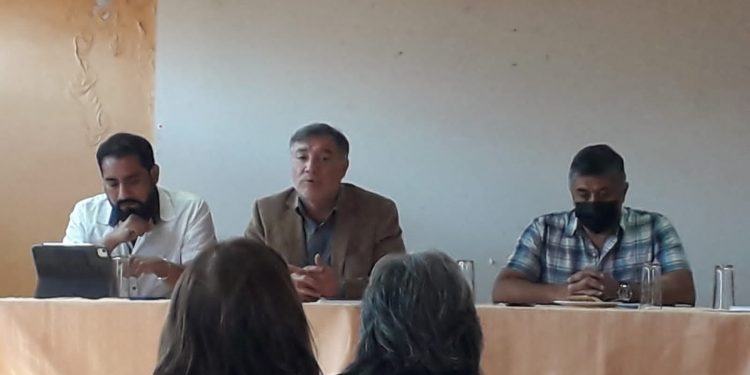 Suspenden obras viales de parte alta de Viña del Mar: dirigentes de la UNCO de Reñaca Alto consiguen recarpeteo solo en tramos cortos